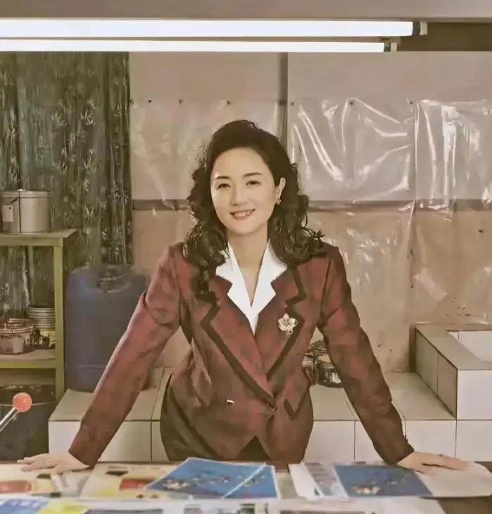 朱媛媛最后一部戏《小城大事》播了，她在剧里演高雪梅，一个咬牙撑家的普通女人。去