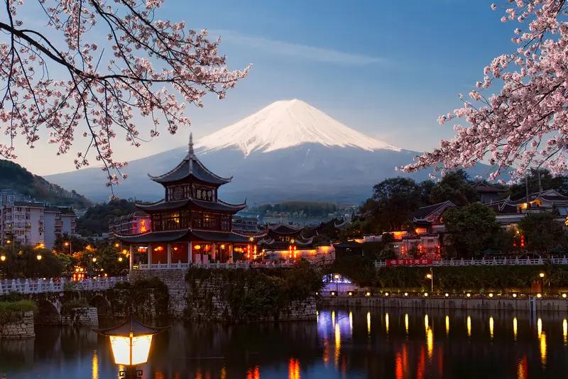 日本威胁将中日关系降级会带来以下多方面影响：1.外交与安全层面：·官方