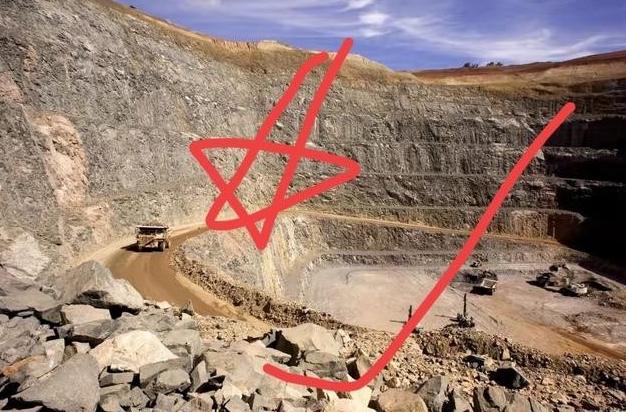 什么叫天佑中华？中国缺油、缺气、缺铜、缺铁，偏偏就是不缺能拿捏世界各国的稀土，