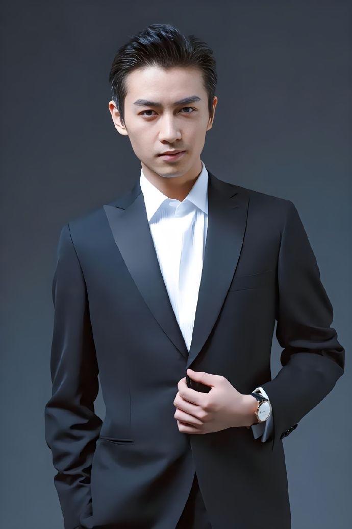 结个婚差点要了陈晓半条命，为啥陈妍希离婚以后越来越年轻好看，陈晓离婚以后越来越瘦