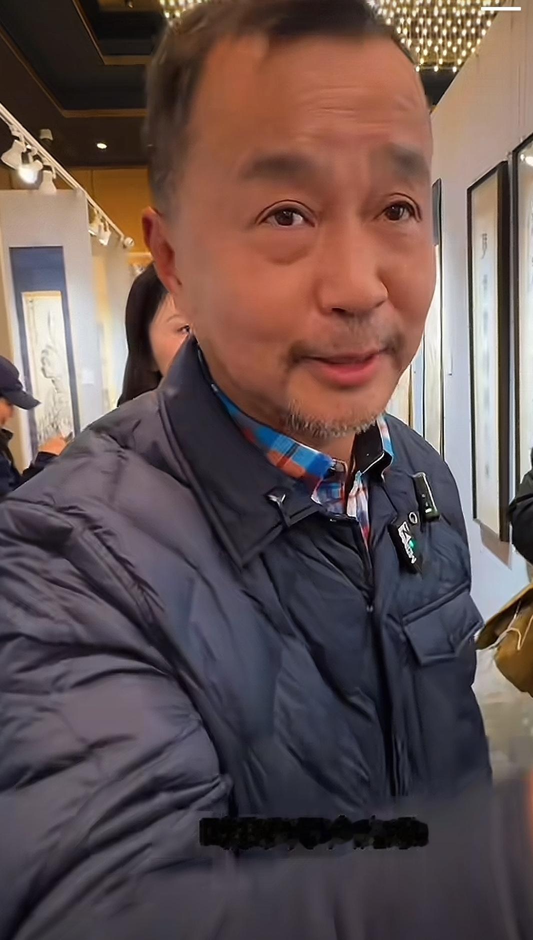 终于放出来透透气了[捂脸哭]沈巍深居半月有余，于12月9日带众主播参观了上海拍卖行