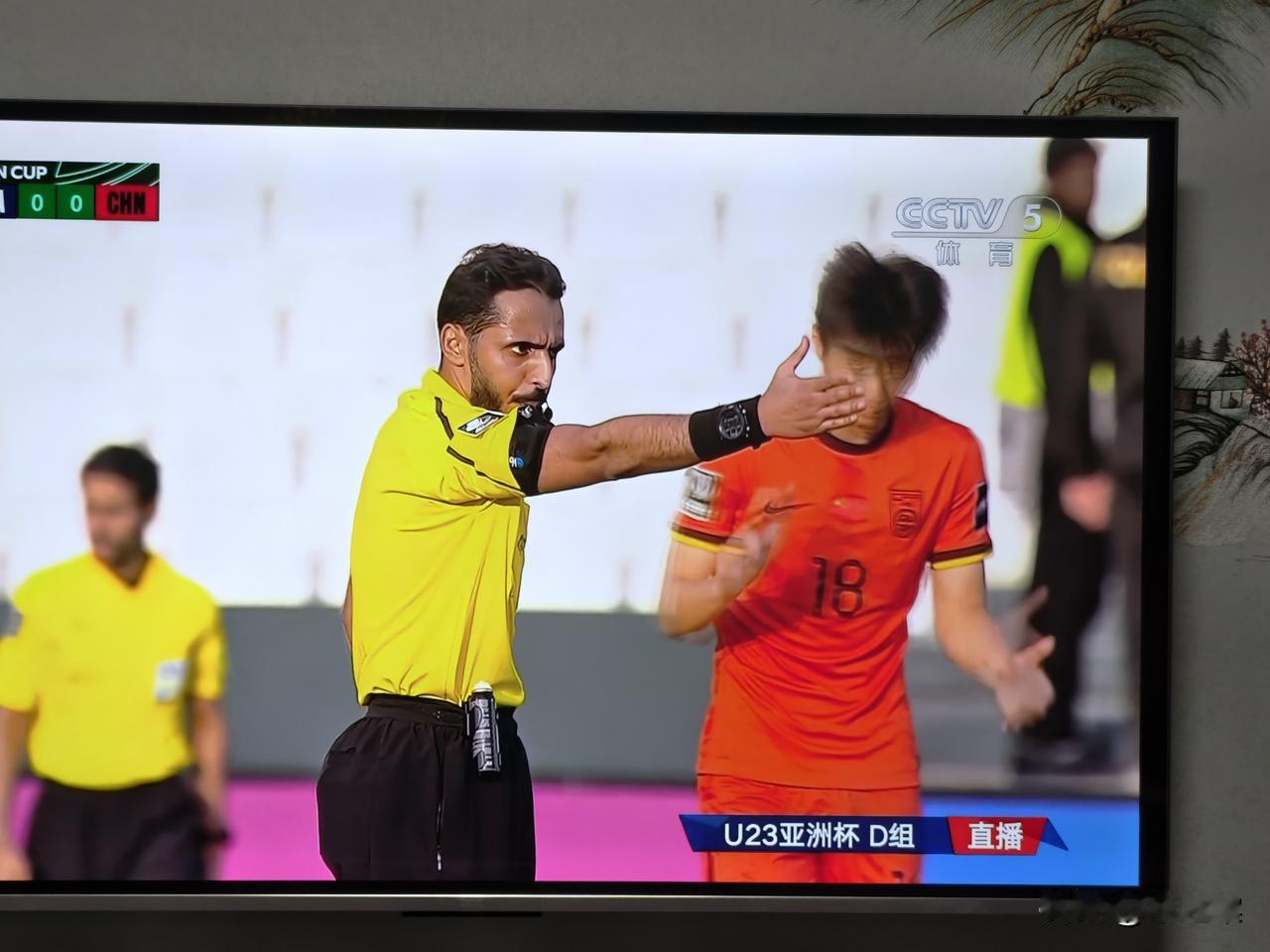 0：0，创造历史！小组第二出线，中国队进入八强。在同时进行的另一场比赛中，澳大利
