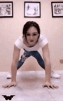 这一套动作也太逆天了，已经超越百分之九十九的人类了