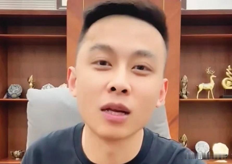 洋洋洋花费180万买手表，因车祸事件预感不详低价卖出。