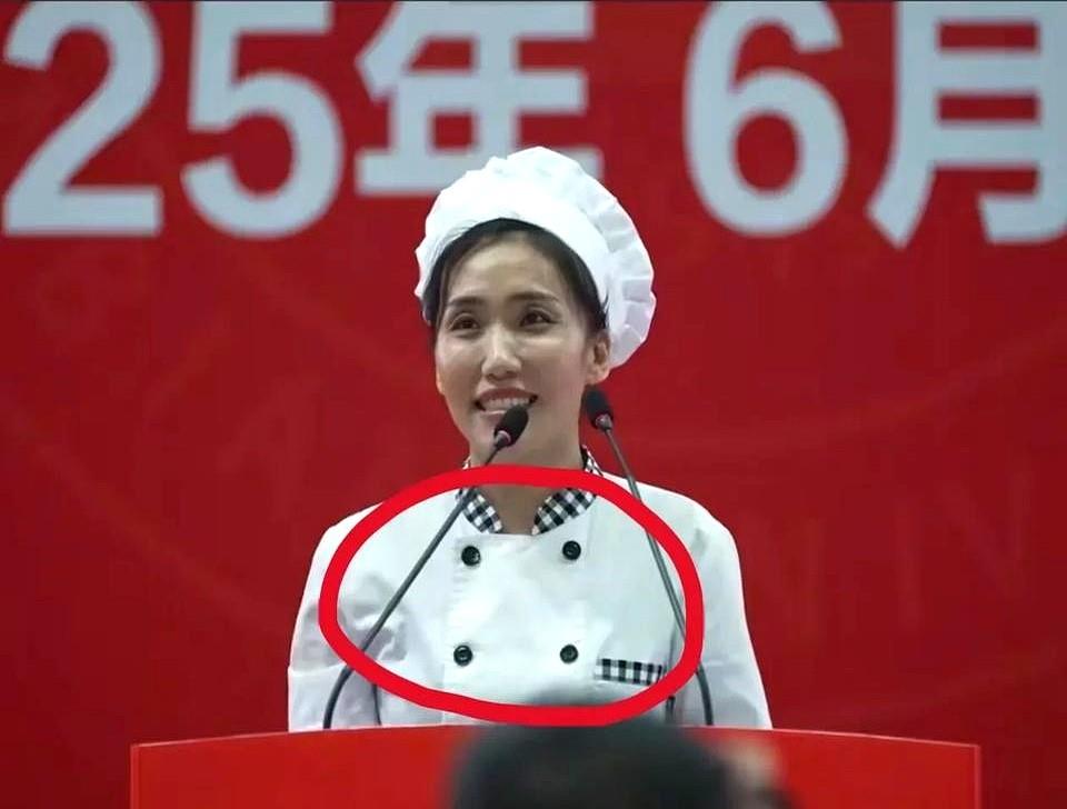 别被工作服“骗”了！延边大学食堂的刘晓梅阿姨，自称不过是普通食堂阿姨。