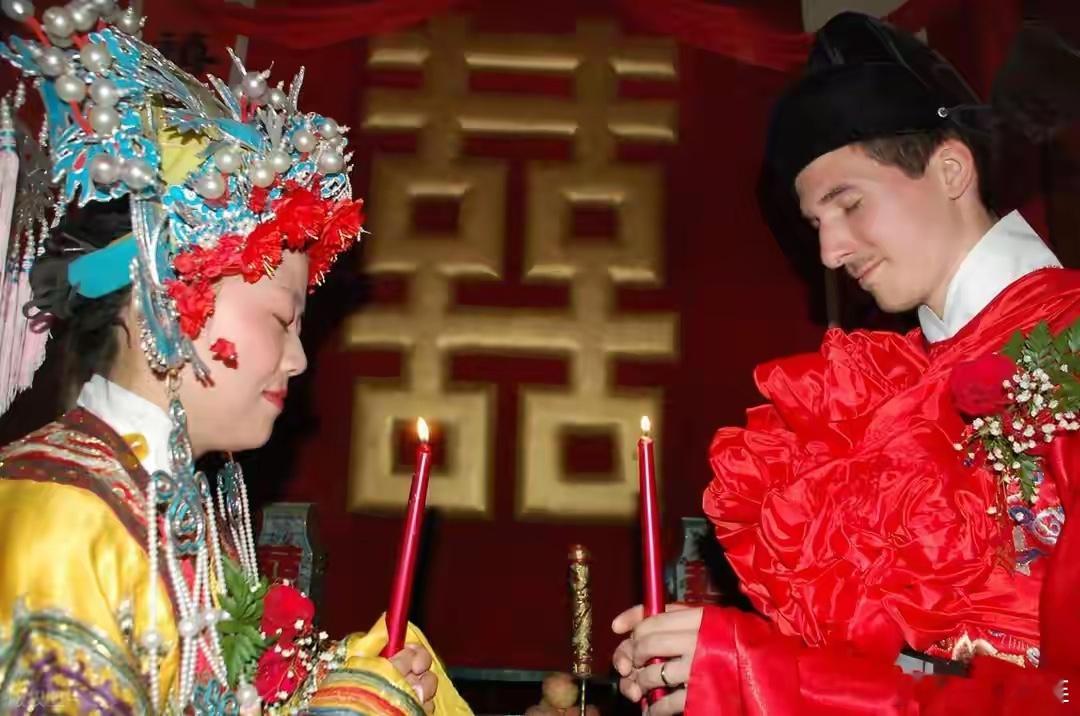 所以这也是全国人民包括五十六个民族同胞最坚决最强烈的一致要求是；外嫁女给外国人生