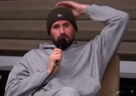 乐福所言极是啊乐福近日在一档播客节目中谈他合作过的最聪明的球员，他说：“毫无