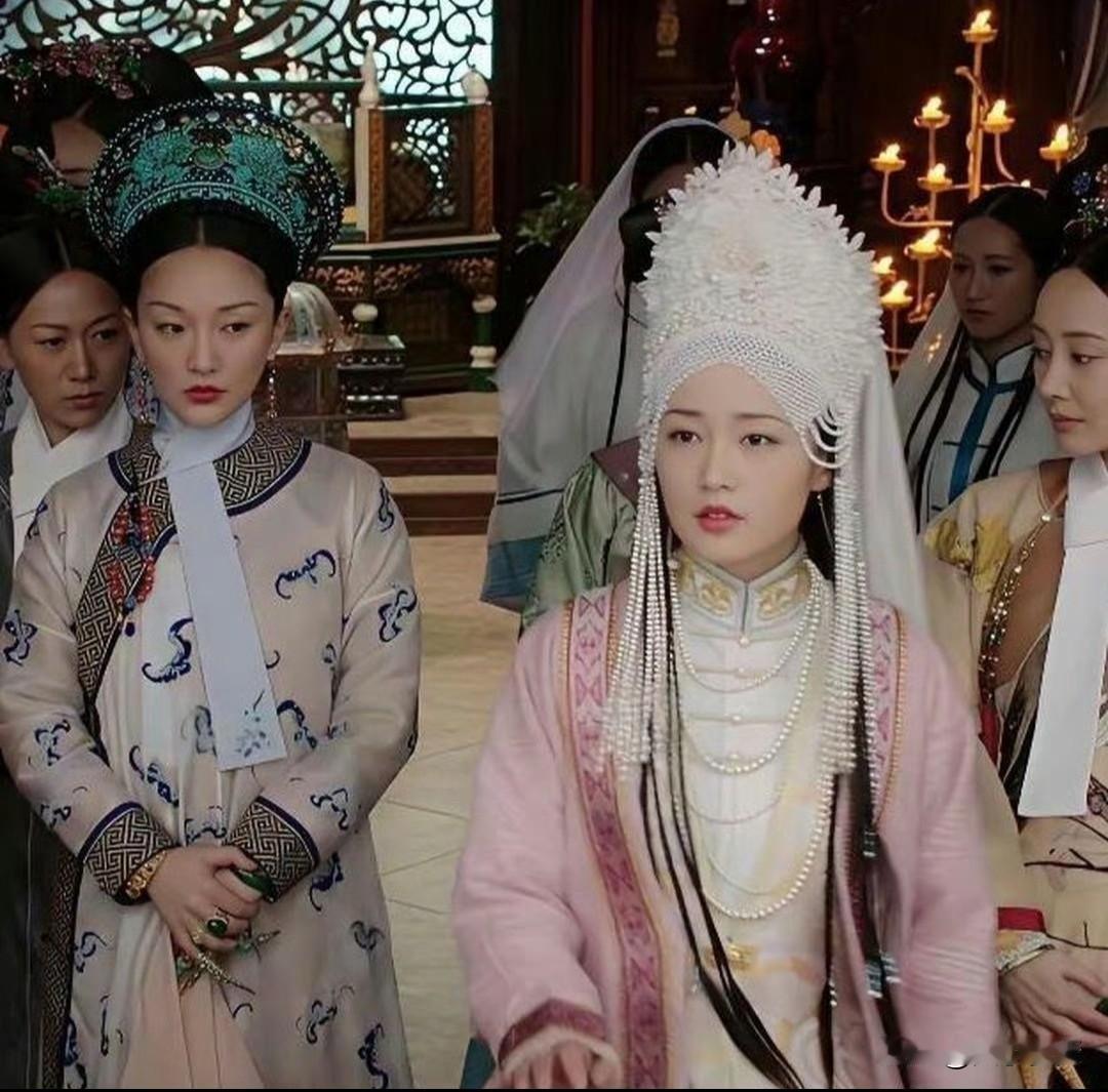 周迅这嫉妒的小眼神都快溢出屏幕了，虽然是演戏，但也太真实了…​​​