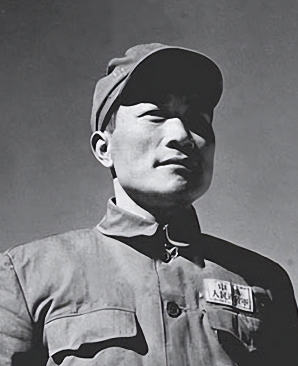 1972年，此人骨灰抵京时，周恩来冒雨迎接，含泪道:“正要重用他的时候，他却过早