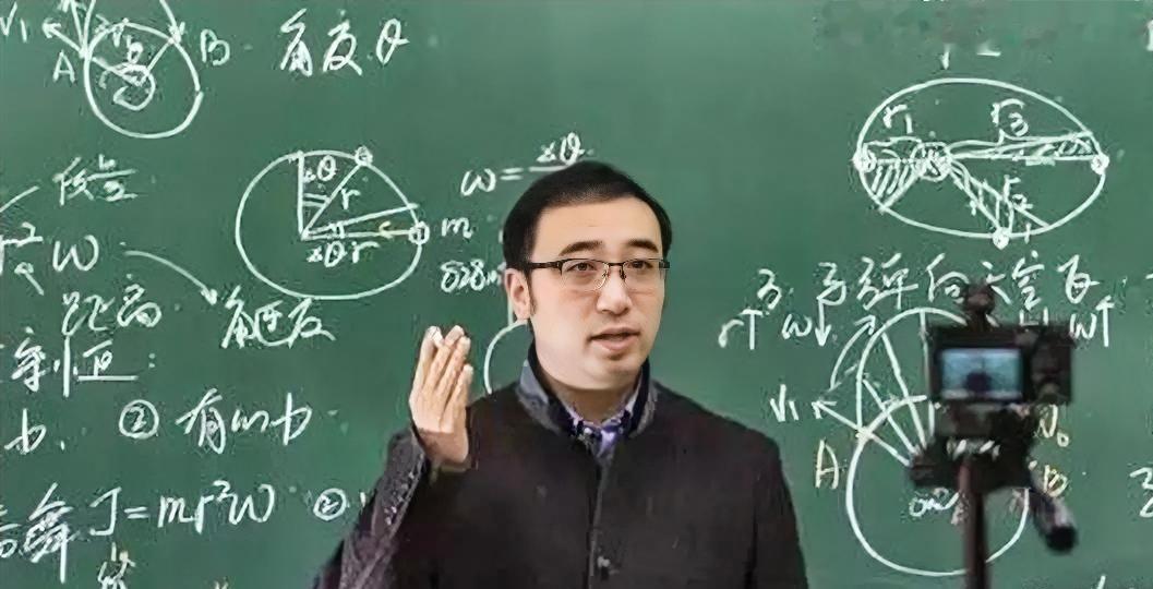 2008年，一个清华硕士用英语面试了雷曼兄弟、花旗银行、索尼三家顶级外企，全部铩