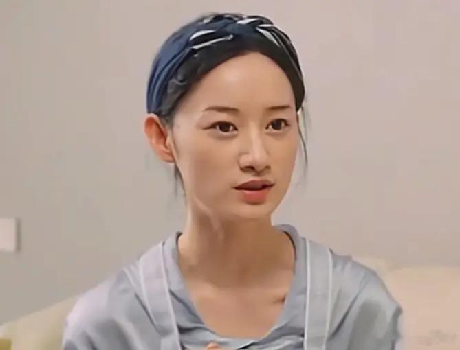 演员郭晓婷说：“我在剧组拍戏有个原则，就是一般不加其他演员的联系方式，记得有次拍