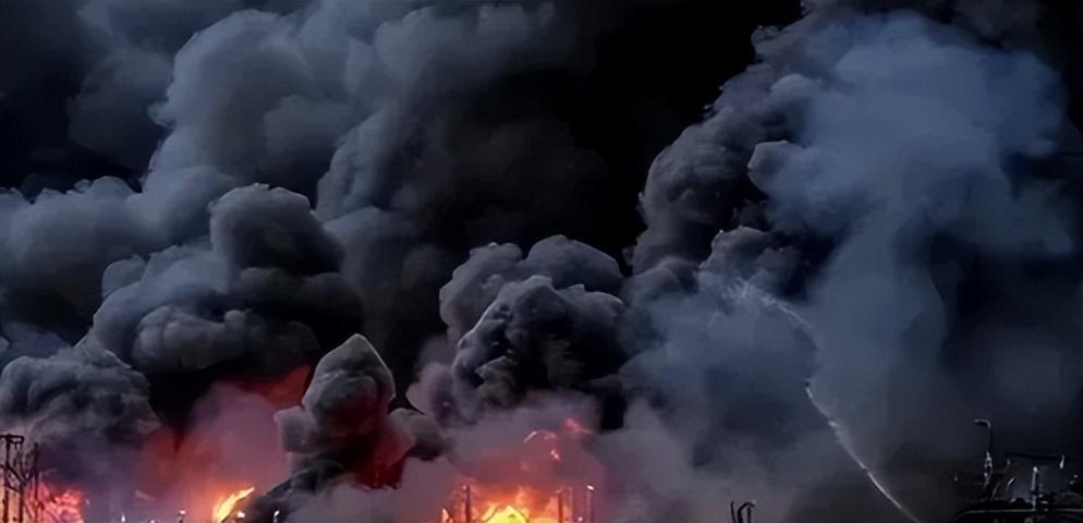 惨烈！96分钟发起一次冲锋，700名乌军敢死队15次冲锋全失败，到处都是乌军尸体