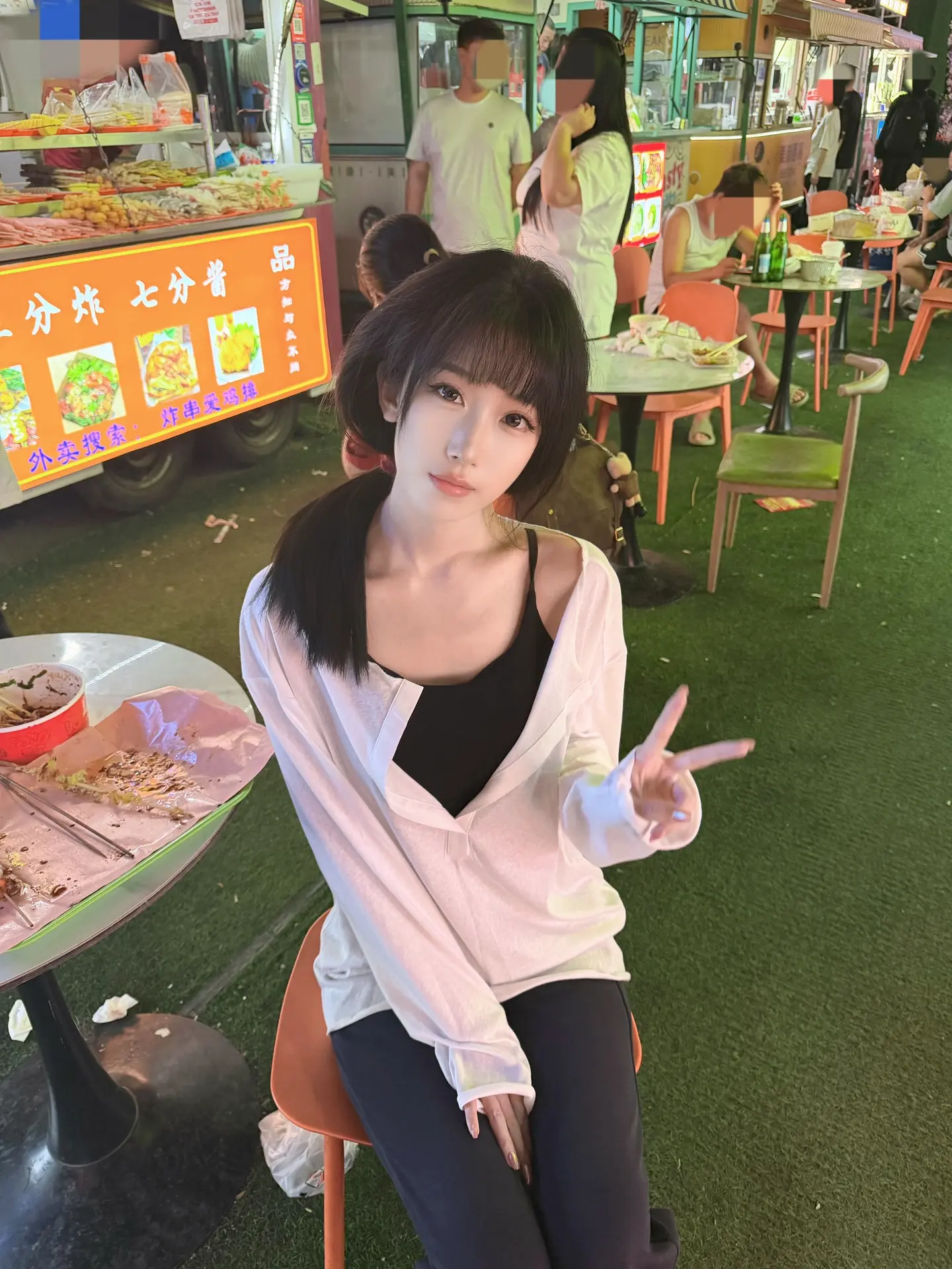 我努力尿的更高，企图遮住我的眼泪
