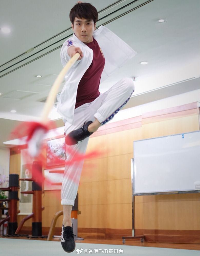 星岛：“池子孝”阮政峰离巢后近况曝光转战友台将现身节目巡礼自爆患病曾被母误会