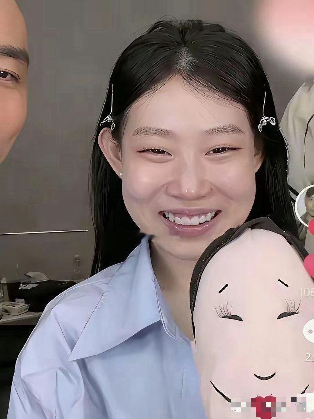 1.2万一次的化妆有多绝？看完沈佳润妆前妆后，瞬间懂了！