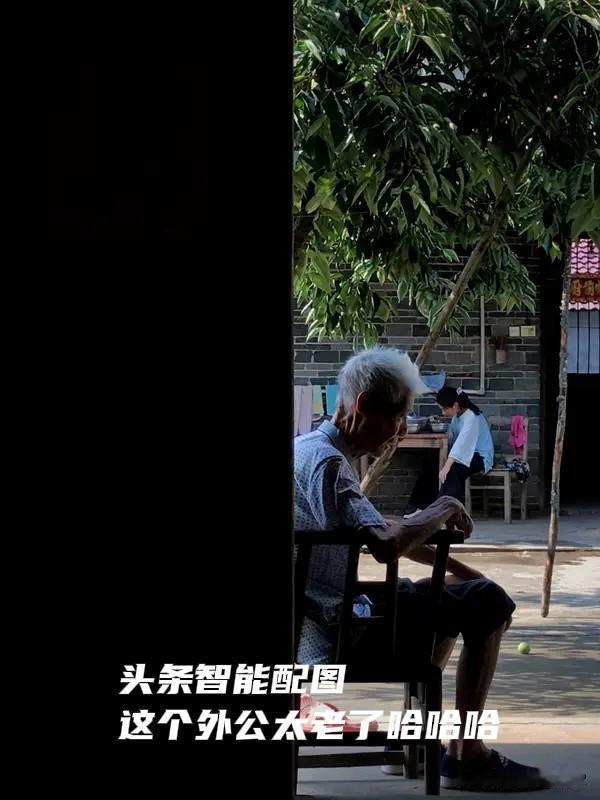 拍出了电影大导演的水平。给宝宝留着长大看看，太有意义了。[赞][赞][赞]让我们