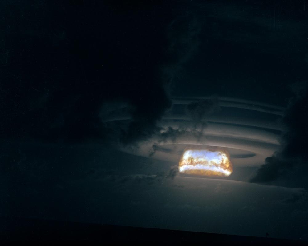 “日落”热核爆炸，1兆吨，爆炸高度1500米，圣诞岛，1962年7月10日上午7