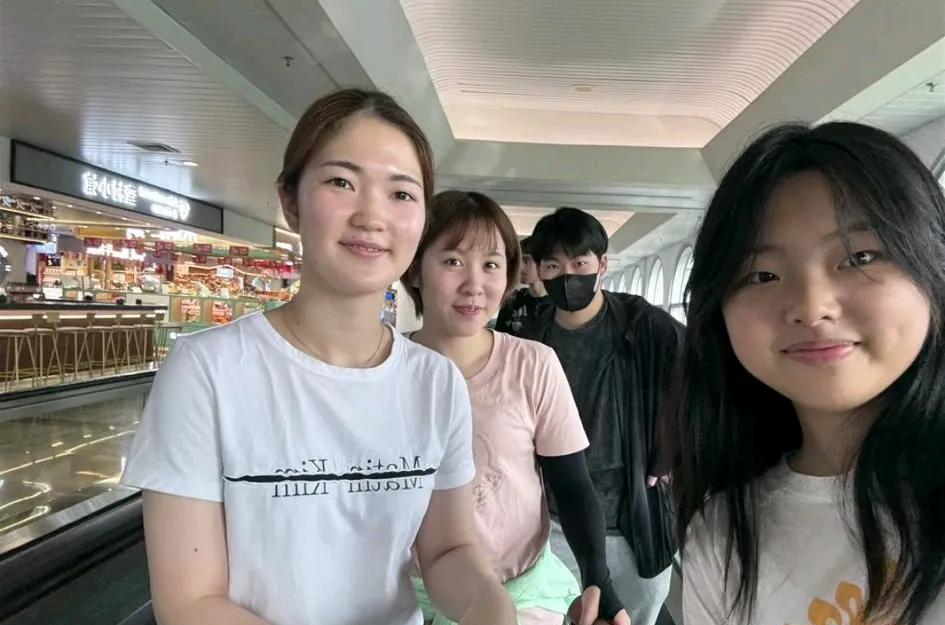 闫安说松岛打乒超挺开心的。松岛来中国打乒超，上的都是大师课，当然开心了，估计明