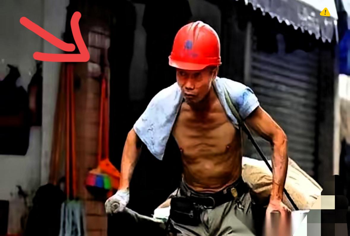 我真被这件事恶心到了，人心凉起来，比杭州零度的雨雪还要刺骨。五十多岁的大叔，