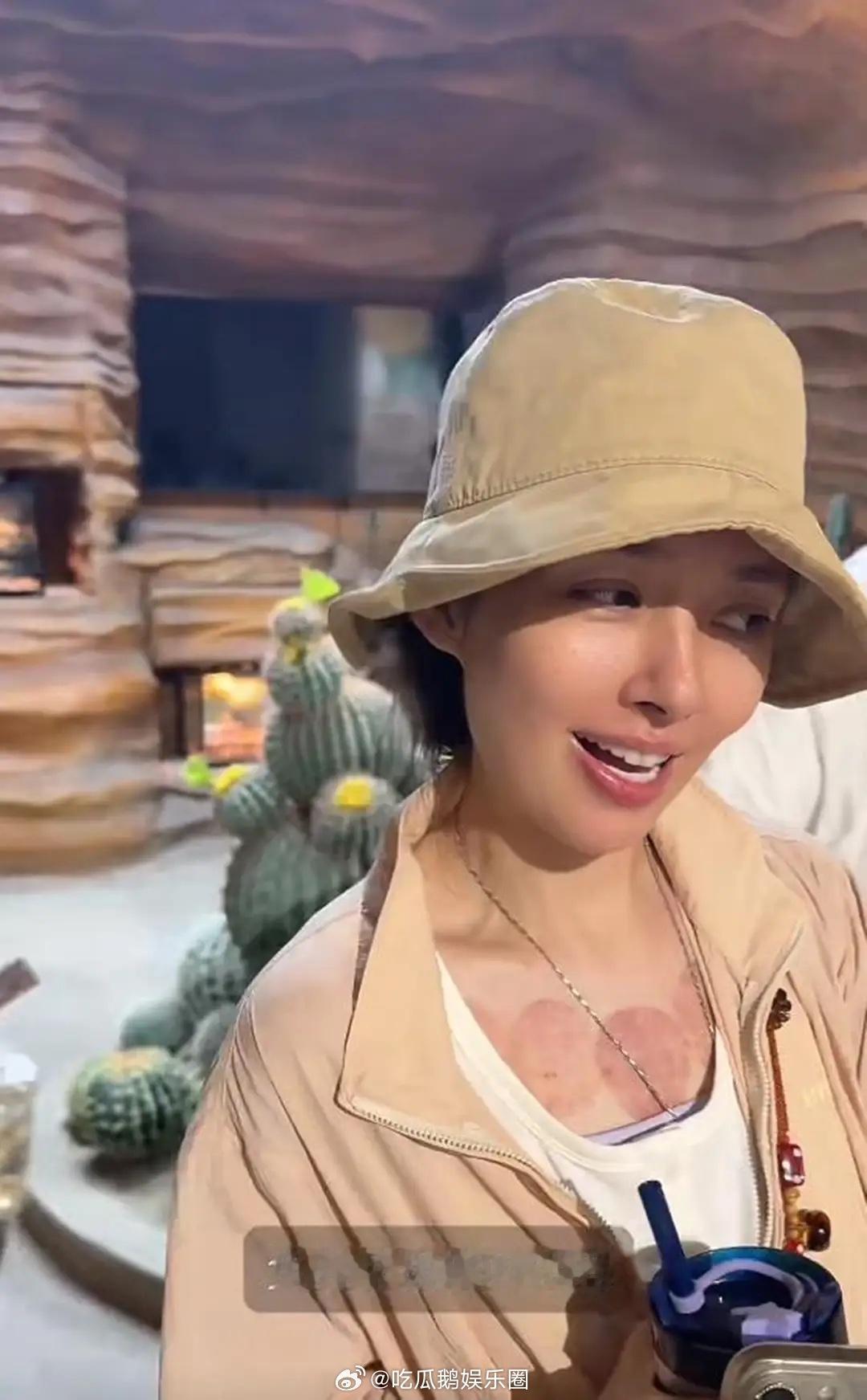 郭碧婷一家与夕又米北京游玩，女儿好粘向佐，与儿子性格差距大！