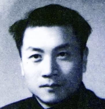 🌞“快勒死我！”1944年，一地下党入狱后被汉奸认出，只好求狱友将他勒死。