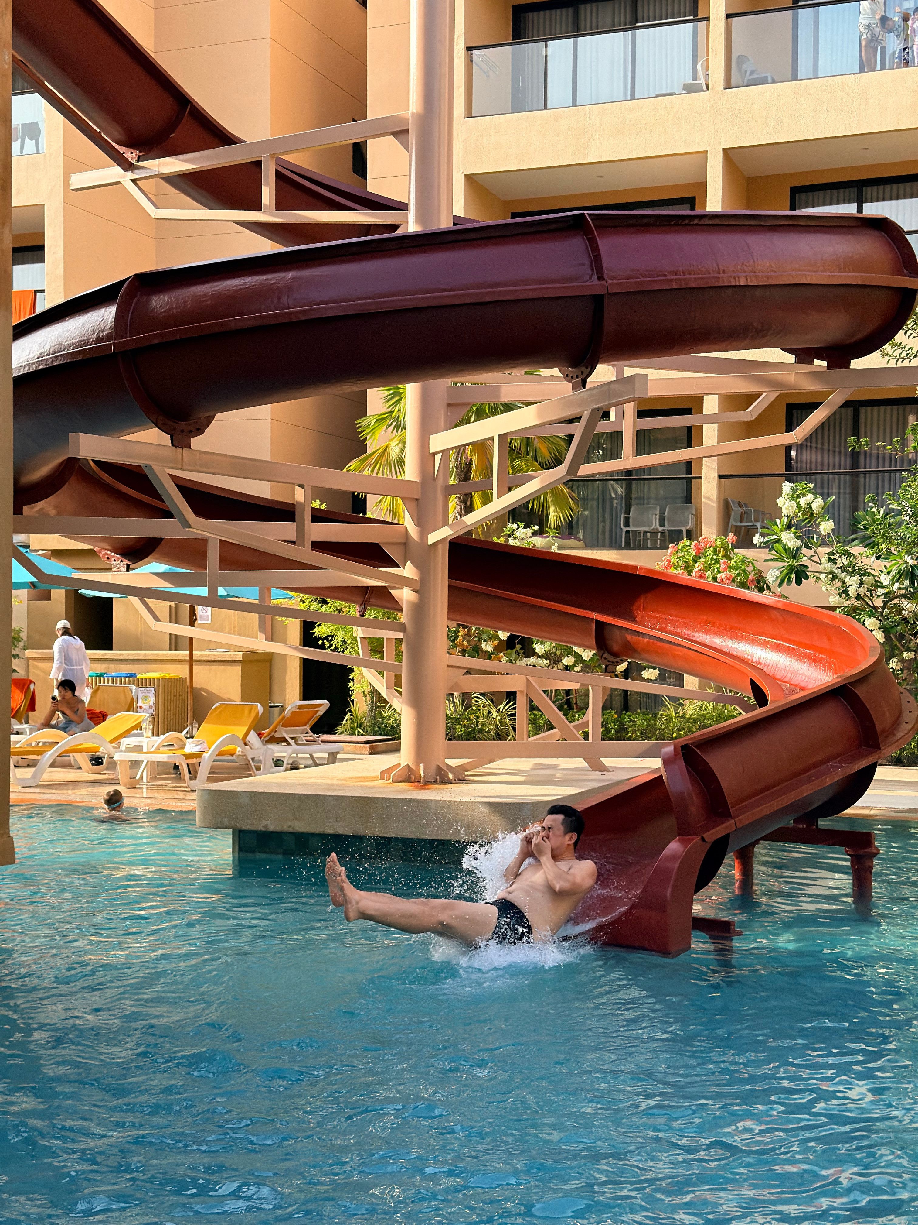 儿子给拍的，太有天赋了