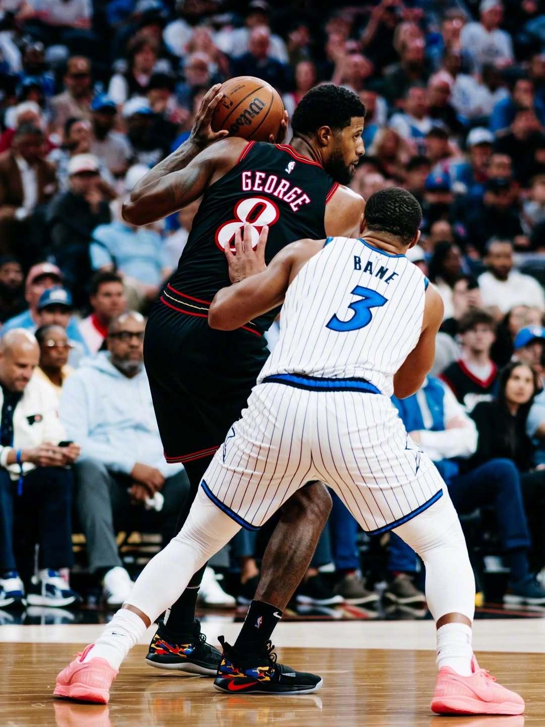 难怪都说魔术是“东部的火箭”！贝恩今天给人的感觉就像是火箭的杜兰特，火箭是谁也