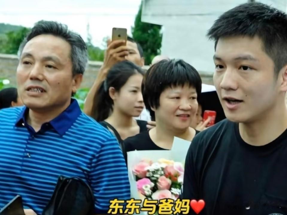 不扒不知道，扒了吓一跳以前总觉得樊振东球风打得凶悍，查完樊振东的家底，我是彻底