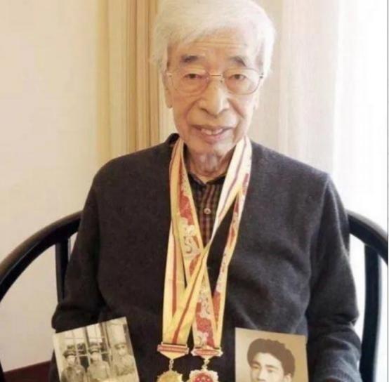 1948年，一位日本人冒充中国人加入解放军，在辽沈战役中屡次立功，还参加了抗美援