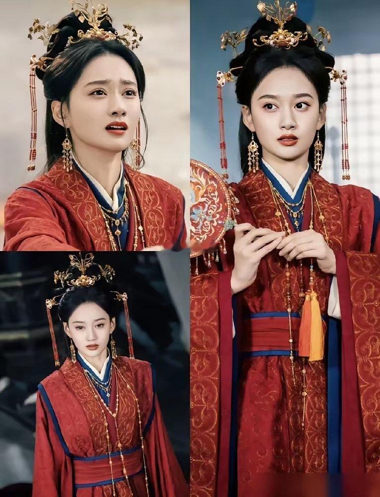 她长得太像李沁，这碗饭却吃得格外烫嘴。2025年那部《一笑随歌》，李沁是绝对女