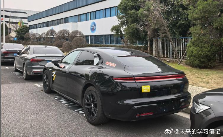 鸿蒙智行五界的多车企合作模式，难度确实是“地狱级”的。但有时候想想，大多数品牌出