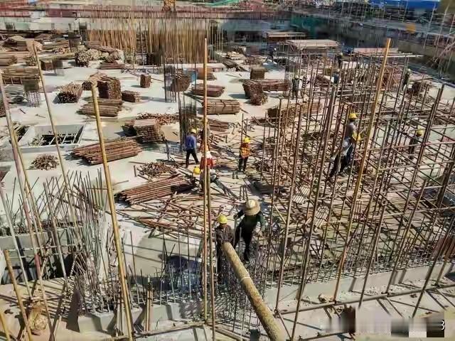 直到如今才发觉，想要成为老板，不仅得有头脑、有手段，还得学会“忍”，忍常人所不能