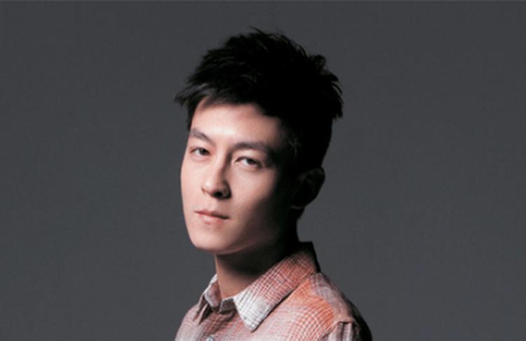 【乌龙大了，耐克向陈冠希索赔的是12.6万美元，不是1.26亿美元】著名摄影师陈