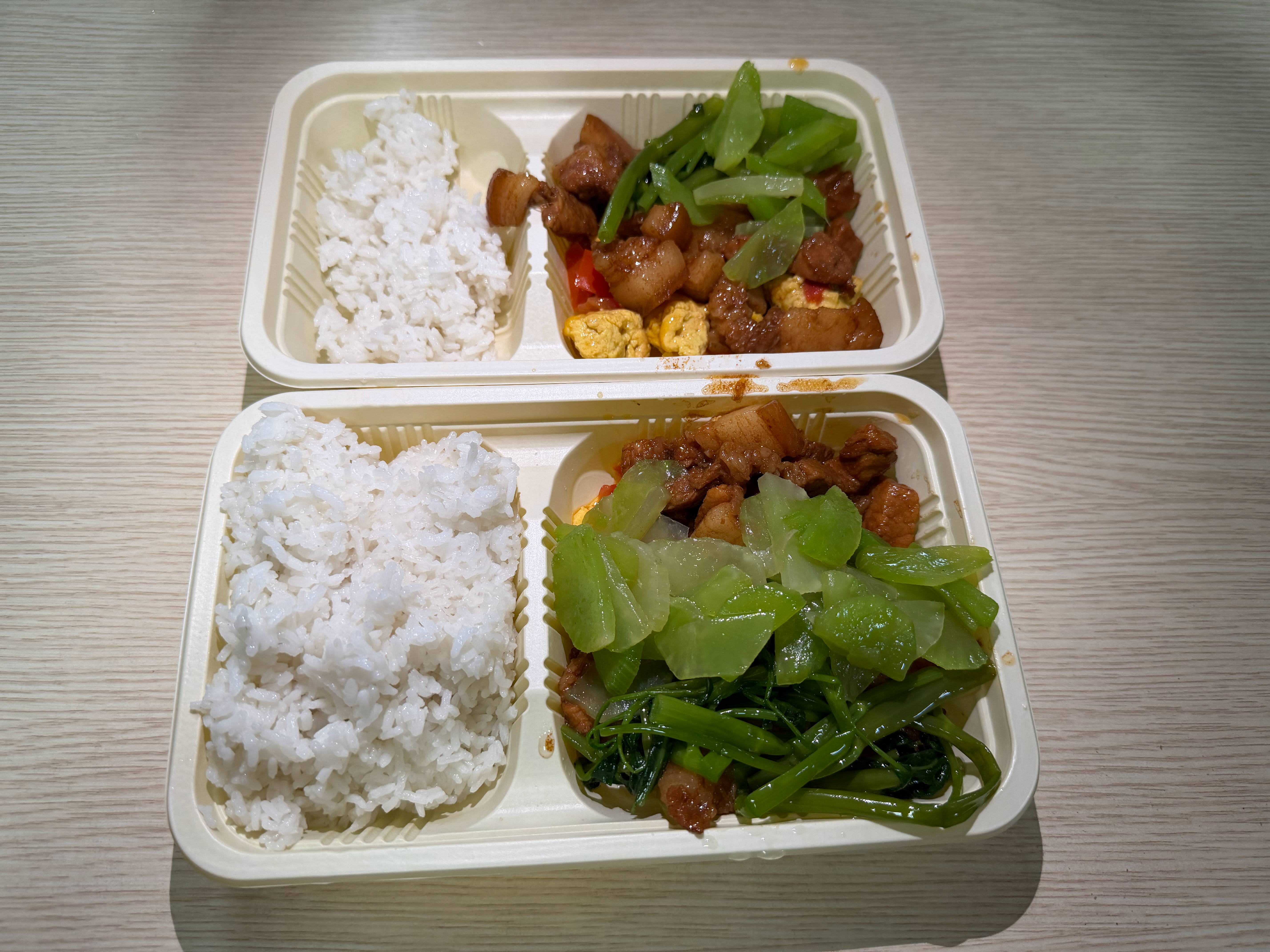 今天来探店拍华境S，也是恰上五菱的饭了，一荤两素还可以吧南宁