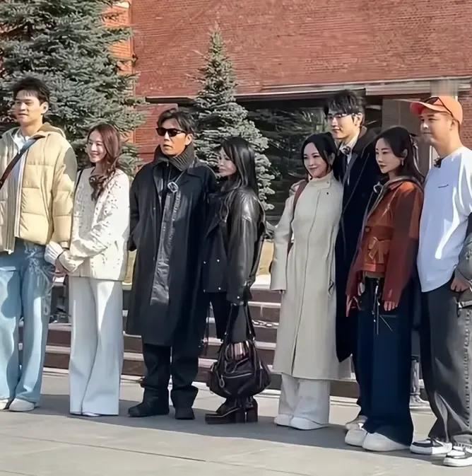 在《妻子的浪漫旅行》里，有对夫妻的表现堪称“最尴尬”存在。节目中，他们话少得可怜