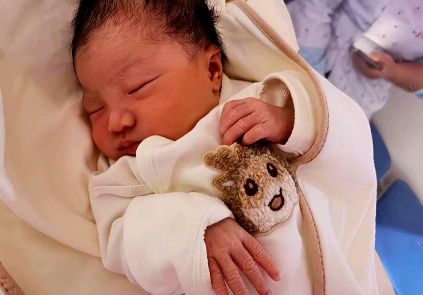 你能想象吗？一个女的为了生二胎，居然敢瞒着老公偷偷去医院把环取了，回来还装病说