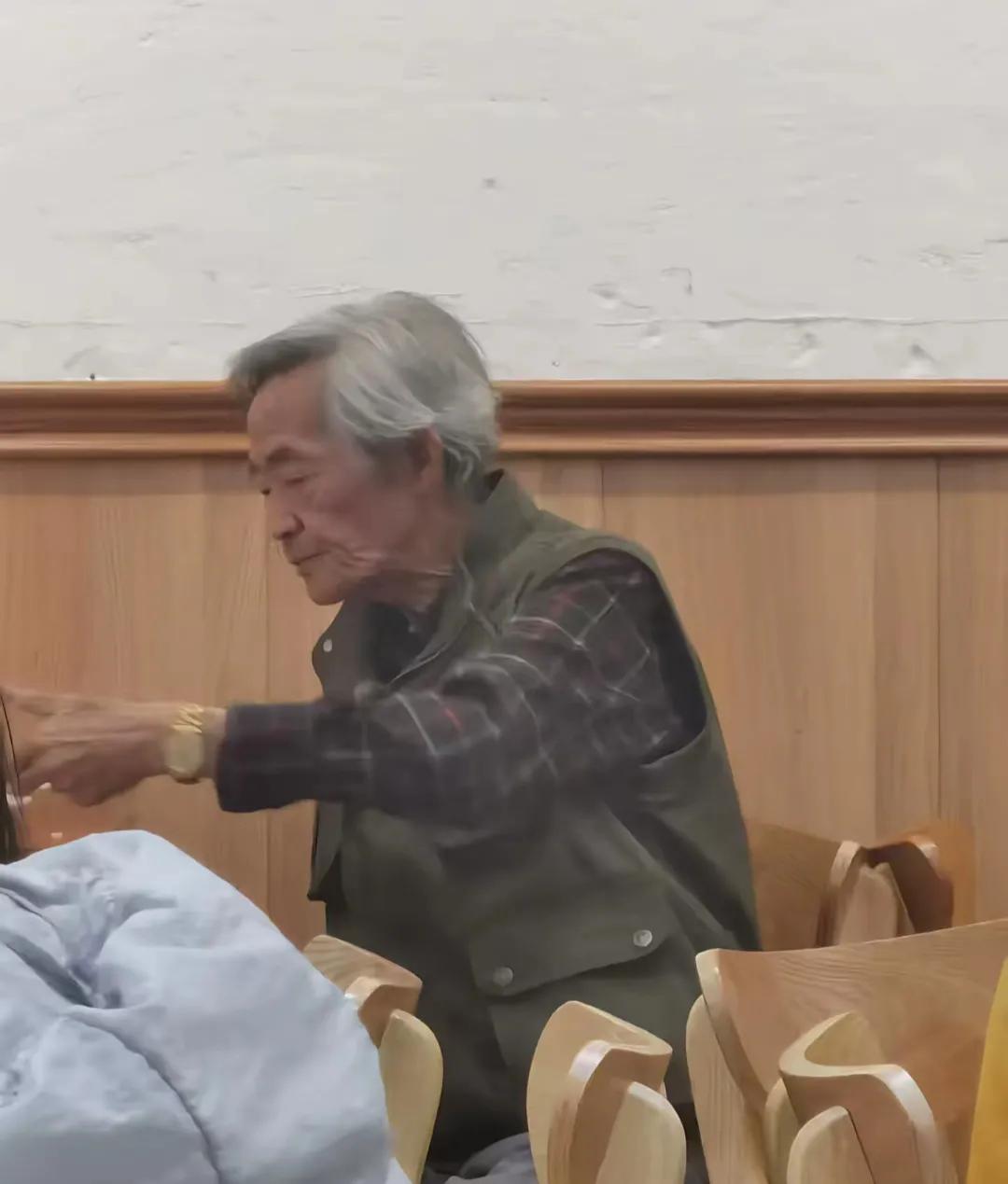 “妹爷”应宝林突传死讯！上月吃13元快餐被偶遇，当时精神看着还很好6月30日