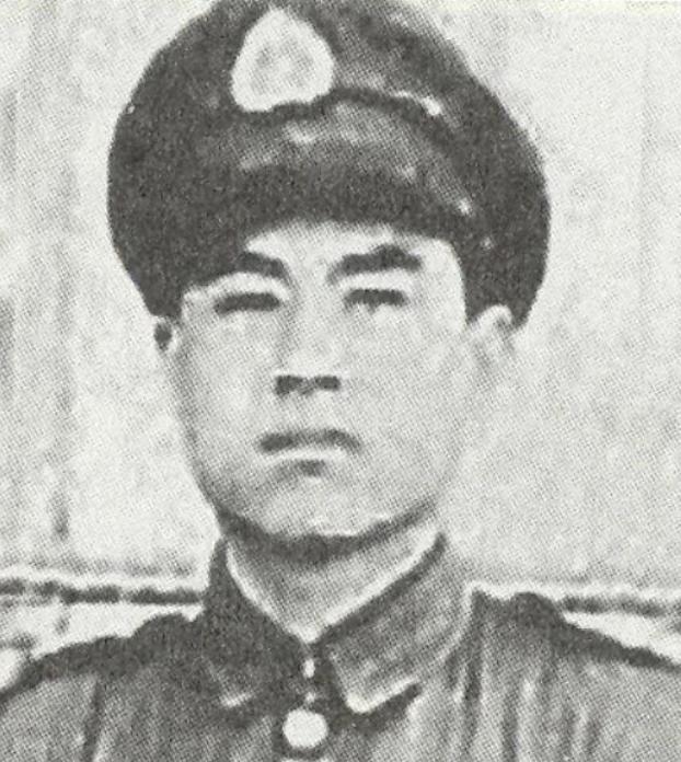 1946年的一个夜晚，叶剑英元帅宅子里进了贼，警卫迅速展开追捕，枪法最准的一个警