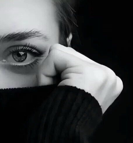 你发现没有，最让你崩溃的不是坏人，而是那些不承担后果，却喜欢控制你的人。他们不用