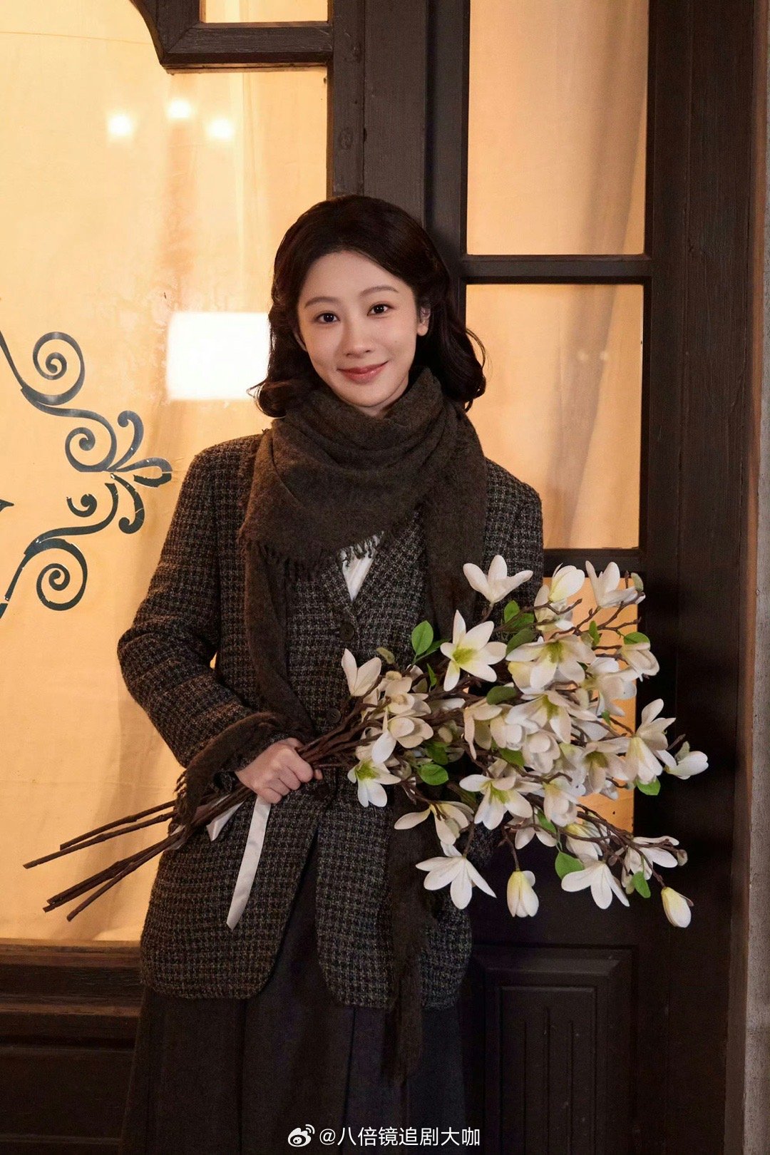 杨紫玉兰花开君再来新造型路透杨紫在电视剧《玉兰花开君再来》又解锁了新造型啊，就