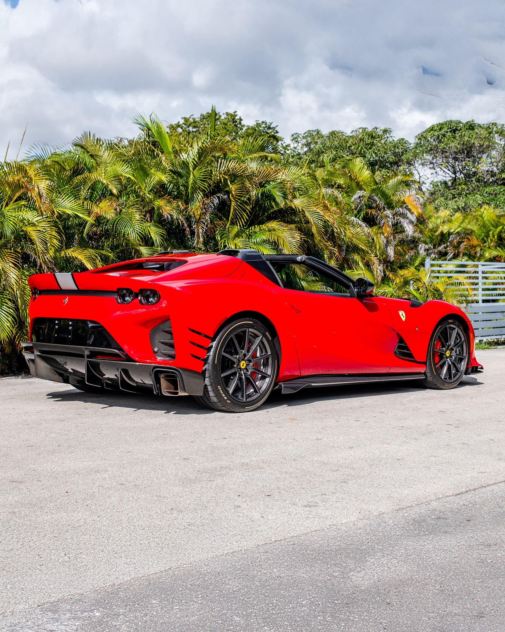 Ferrari812CompetizioneA法拉利法拉利812非常符合