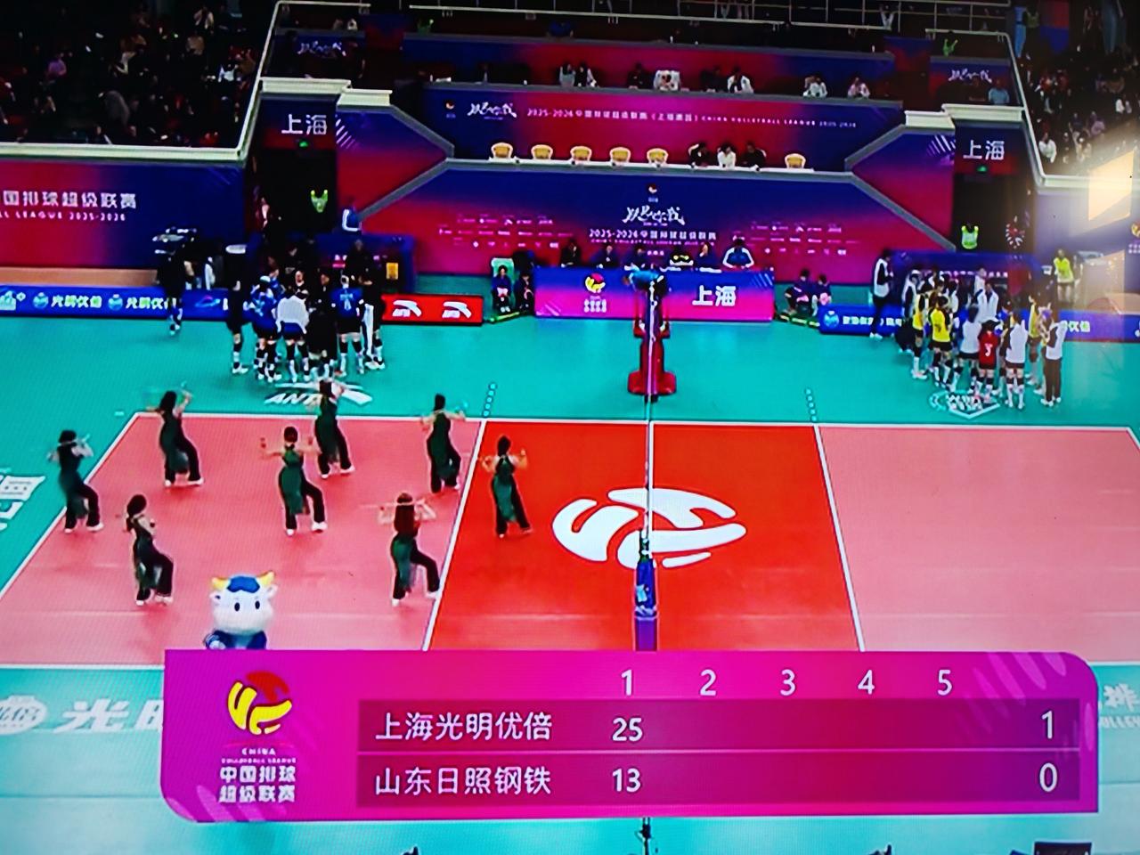 2025-2026女排排超联赛半决赛，上海女排对阵山东女排，这是半决赛的第二场比
