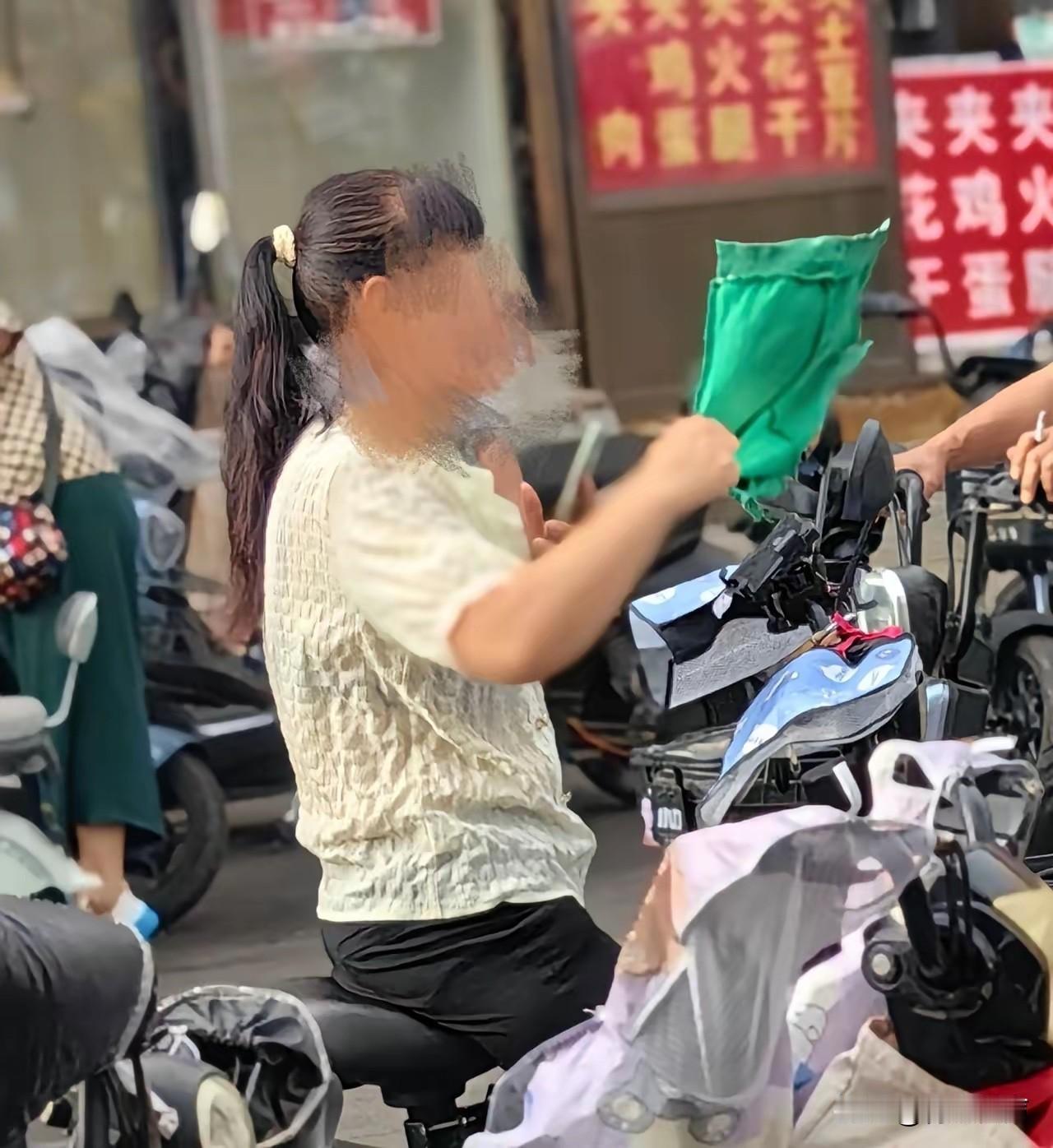 山西人今天太遭罪了！全城漫天油汗满天飞​​这两天山西油汗大爆发，铺天盖地到处都