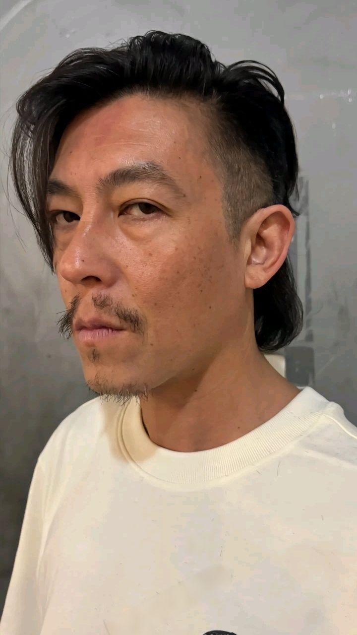 陈冠希和谢霆锋，同样都是法拉利，但有的法拉利老了还是法拉利，有的法拉利老了就变成