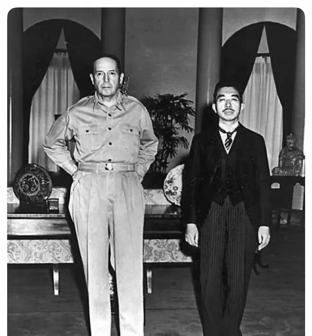 当刘司长身着五四青年装，双手插兜送日本官员的照片传到日本的时候，日本人真的破防，