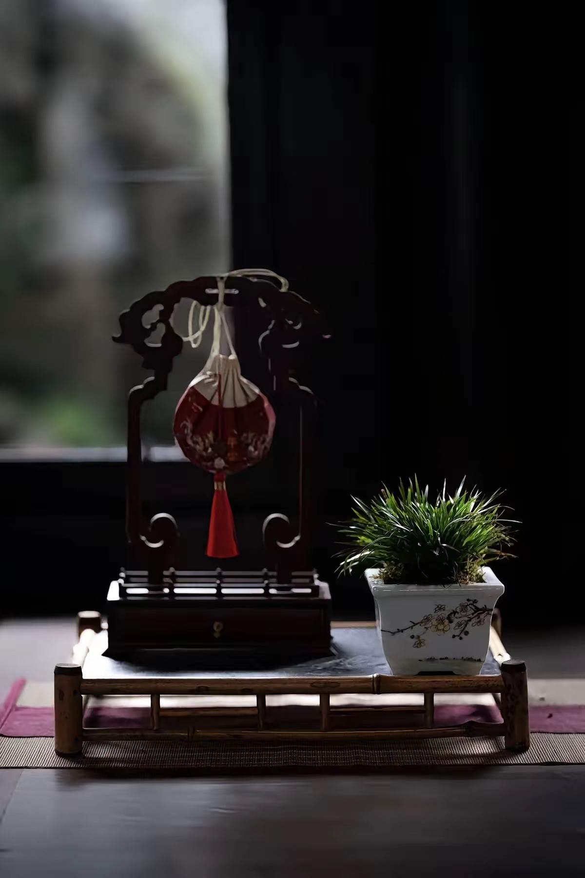 一位教授说：香港有钱人都喜欢娶运动员当老婆，为什么不娶明星？太聪明了先问一句：你注意过没有？香港那些