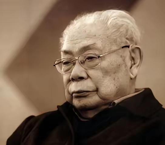 1949年，蒲华辅被捕叛变，他供出了马识途。马识途赶紧撤退，他化装成商人