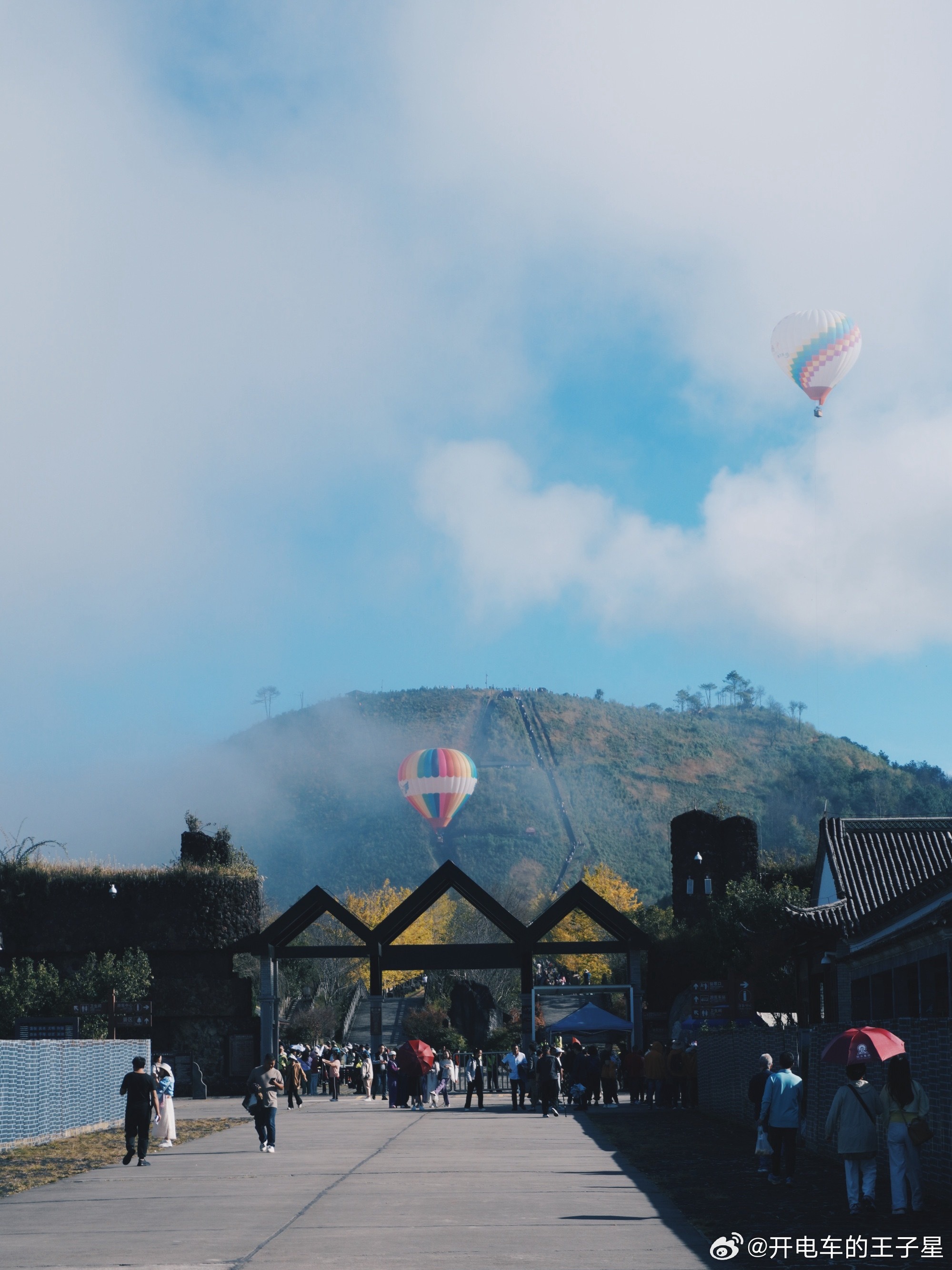 大v聊车我和汽车的日常乡村摄影腾冲的景色很美很美火山热气球还有草原和天路云