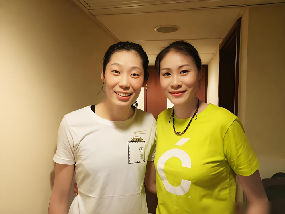 陈忠和撂下过一句狠话，郎平是六十年一出的球员，朱婷是一百年一遇的天才。这话从功勋教练嘴里说出来，分量