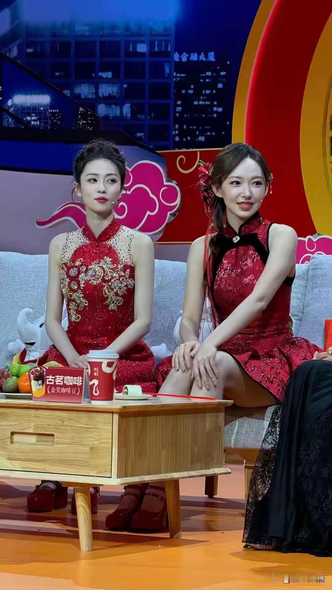 白鹿真的很奇怪，没有程潇天使的容颜，也没有程潇魔鬼般的好身材